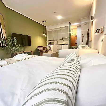 Chill Loft, Center